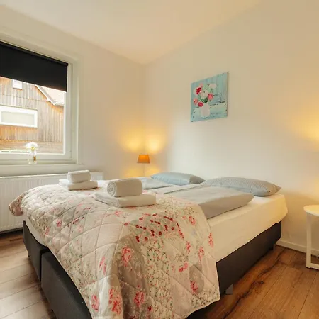 Haus Sonneck - Apartmenthaus - Sonnenterrasse Mit Grill - 1-8 Personen - Ruhige Lage Mit Blick Ueber *