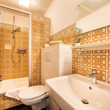 Haus Sonneck - Apartmenthaus - Sonnenterrasse Mit Grill - 1-8 Personen - Ruhige Lage Mit Blick Ueber