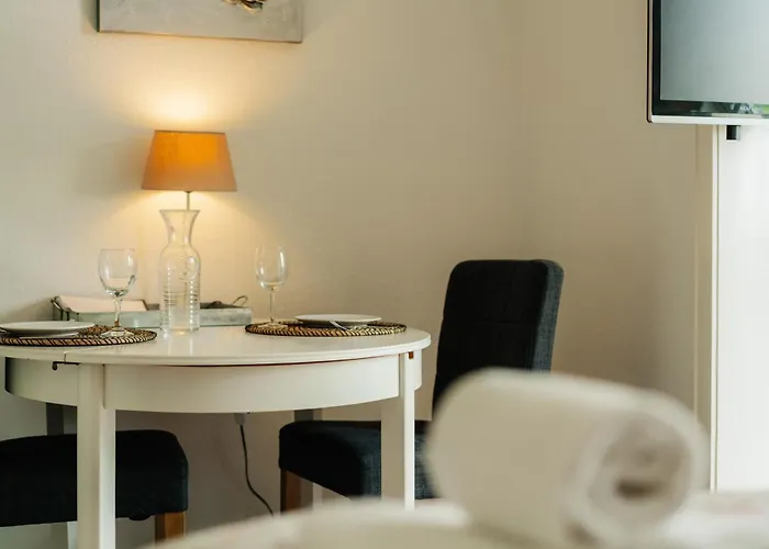 Haus Sonneck - Apartmenthaus - Sonnenterrasse Mit Grill - 1-8 Personen - Ruhige Lage Mit Blick Ueber Daire *